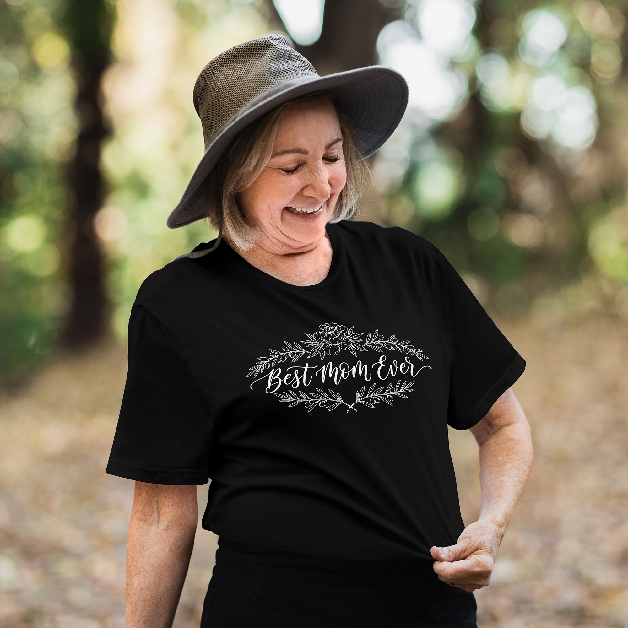 Best Mom Ever Floral Graphic T-Shirt – Cute Mother’s Day Gift