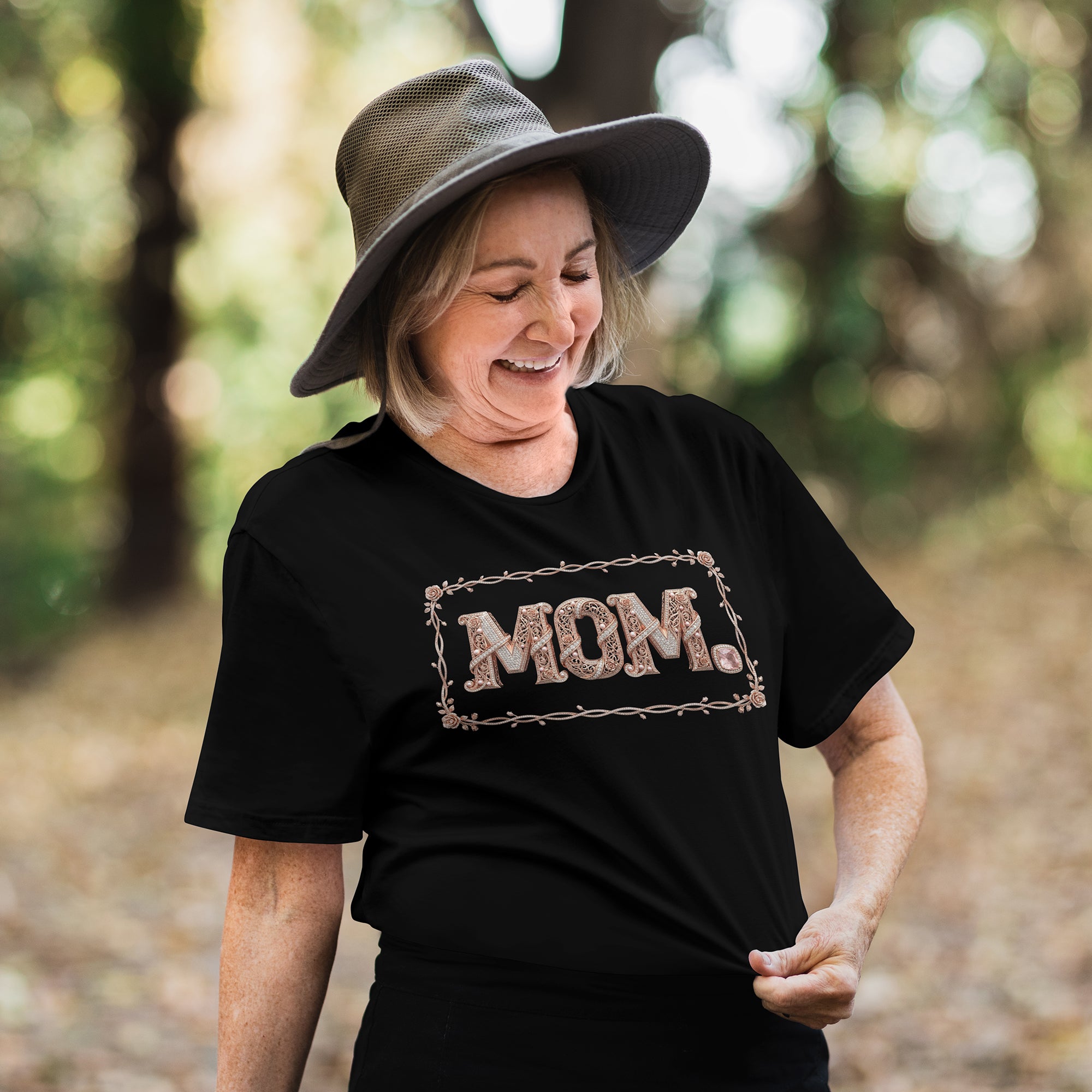 Vintage Floral MOM T-Shirt – Elegant Mother’s Day Gift