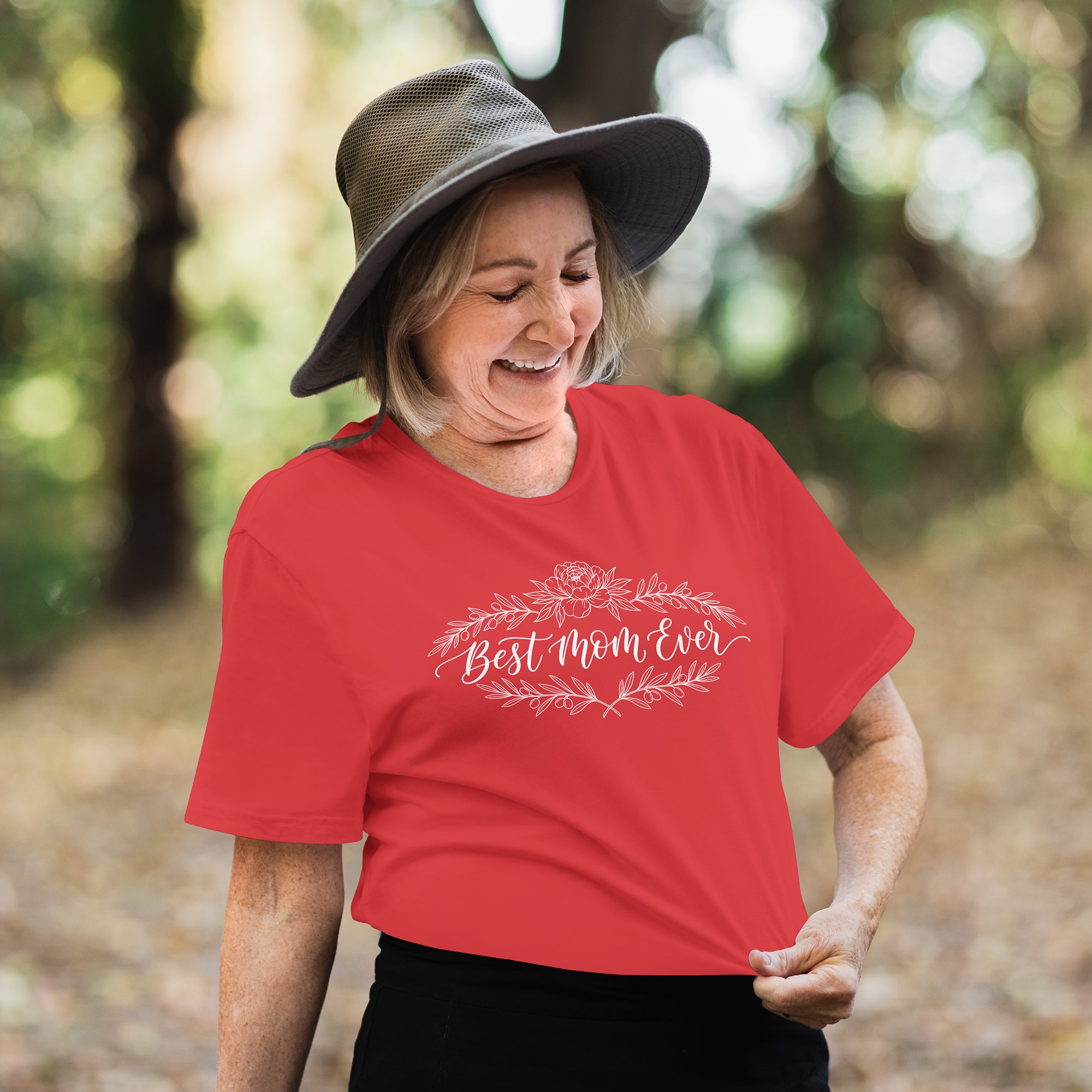 Best Mom Ever Floral Graphic T-Shirt – Cute Mother’s Day Gift