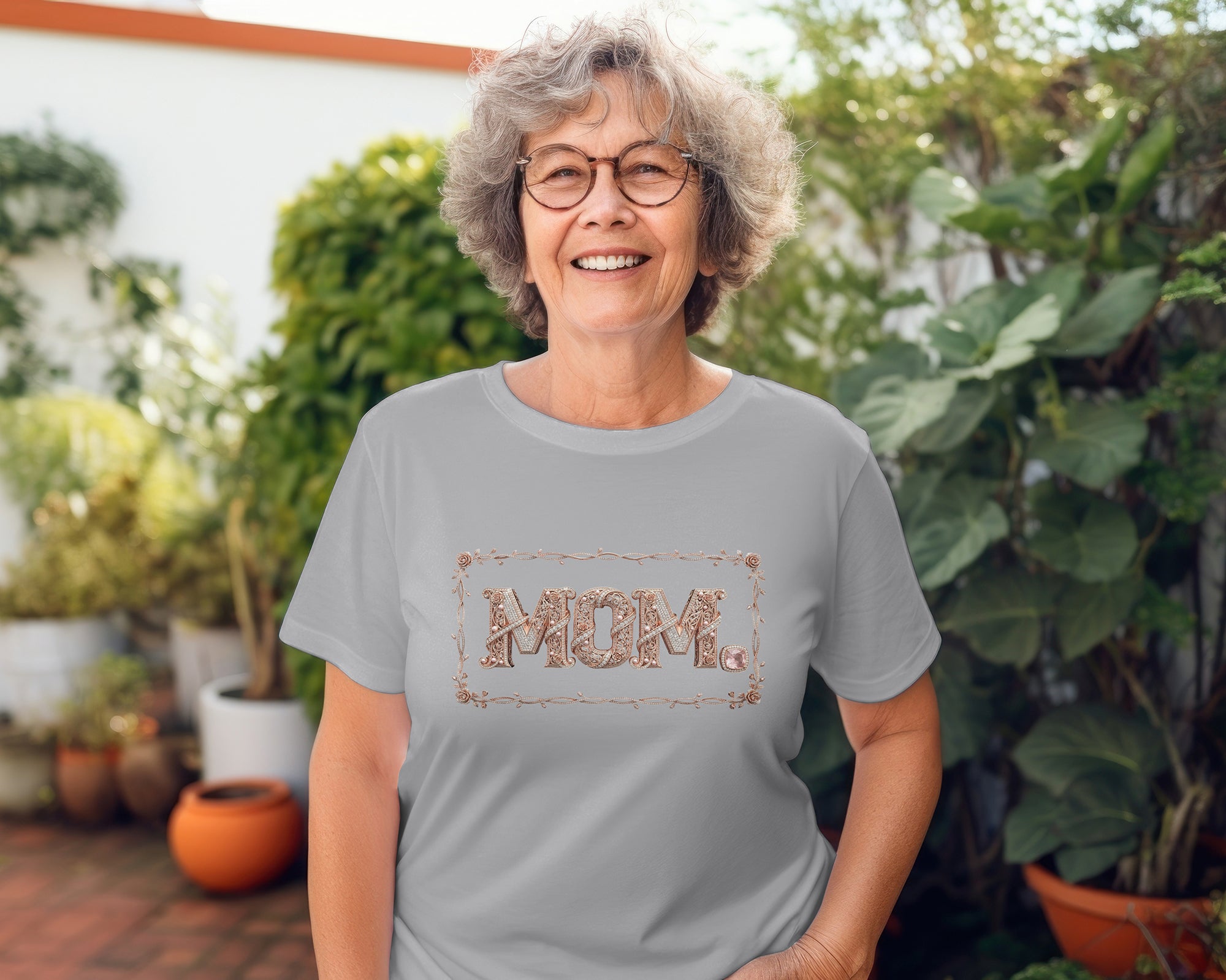 Vintage Floral MOM T-Shirt – Elegant Mother’s Day Gift